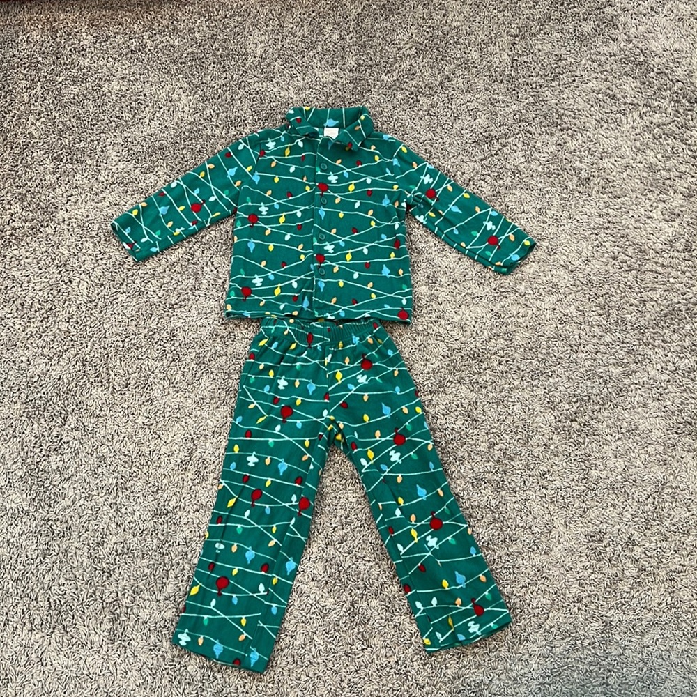 Size 4 Gymboree Christmas pajamas (2 piece). Christmas light design.